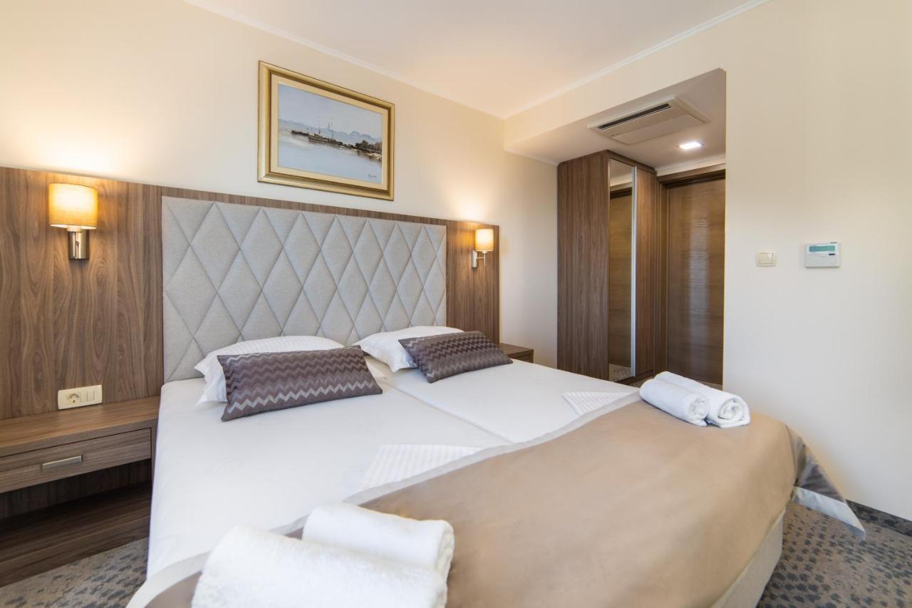 Hotel Bella Vista 드레베니크 외부 사진