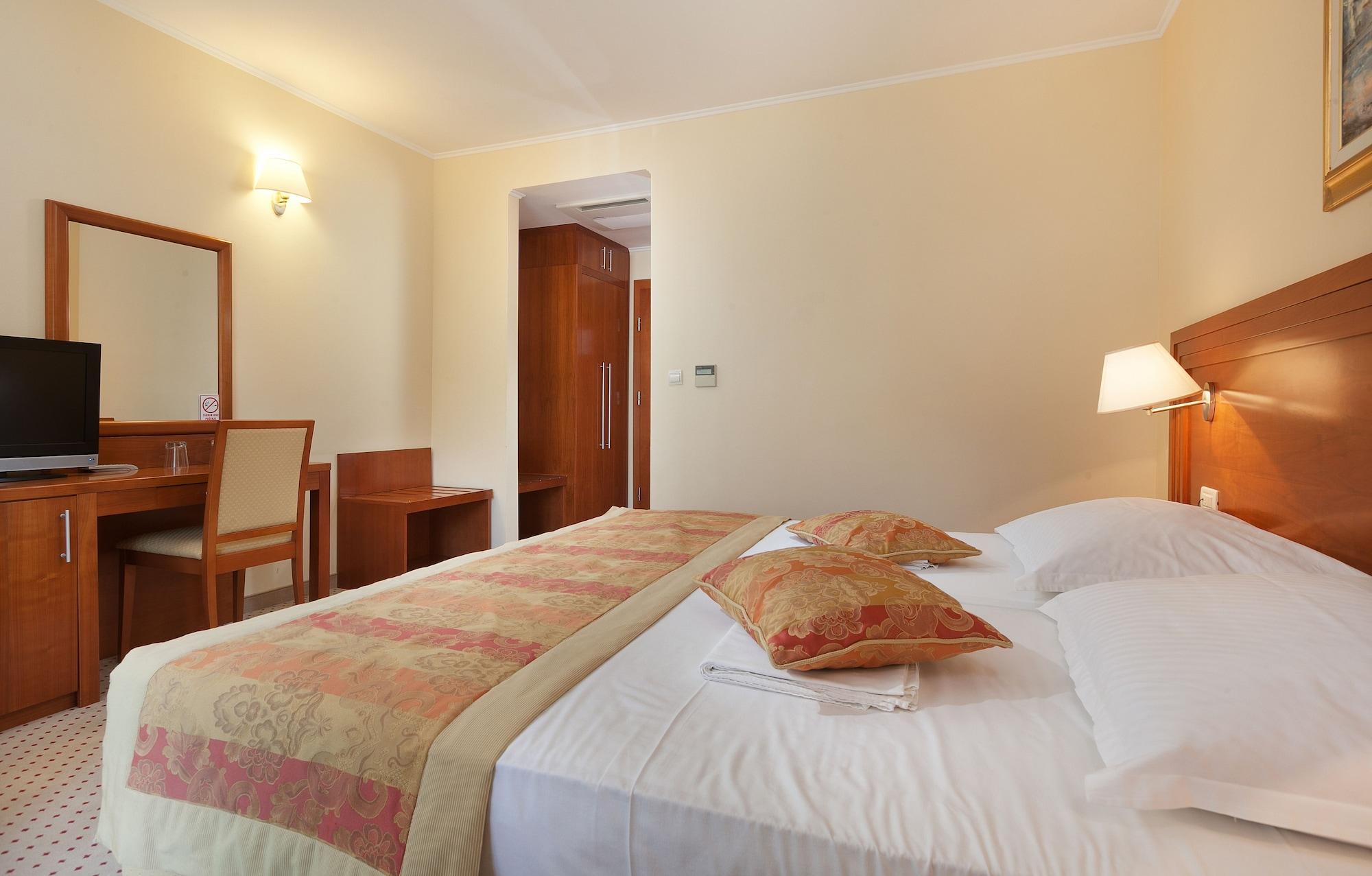 Hotel Bella Vista 드레베니크 외부 사진