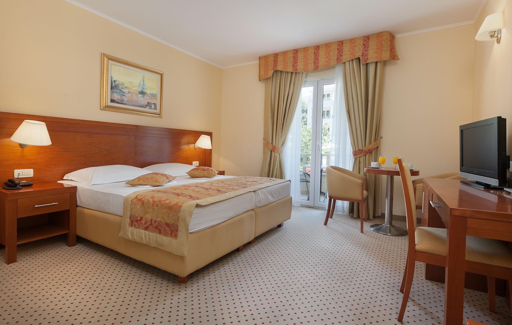 Hotel Bella Vista 드레베니크 외부 사진