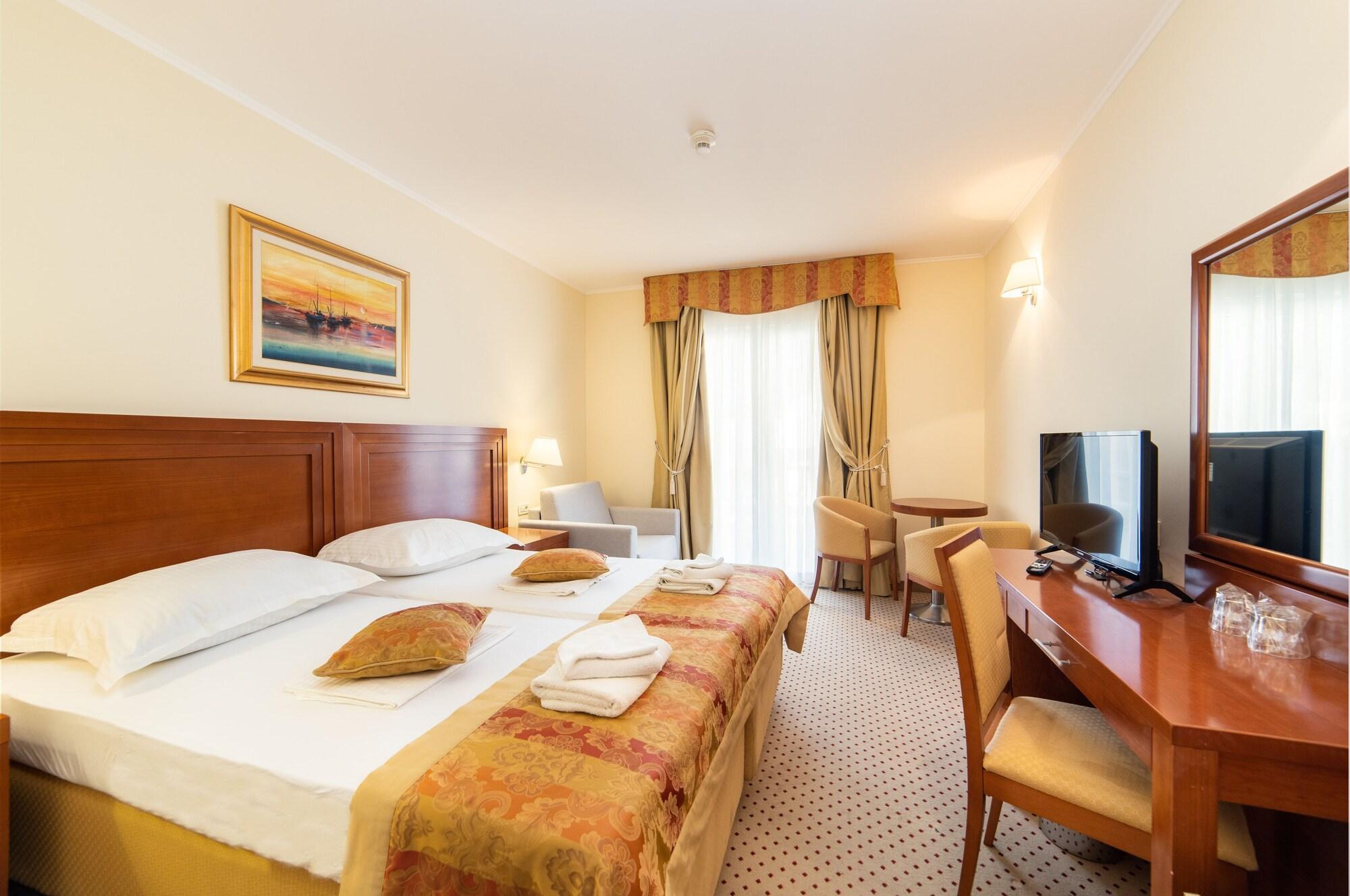 Hotel Bella Vista 드레베니크 외부 사진