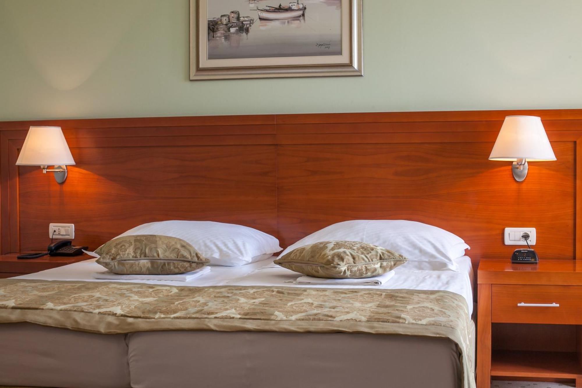 Hotel Bella Vista 드레베니크 외부 사진