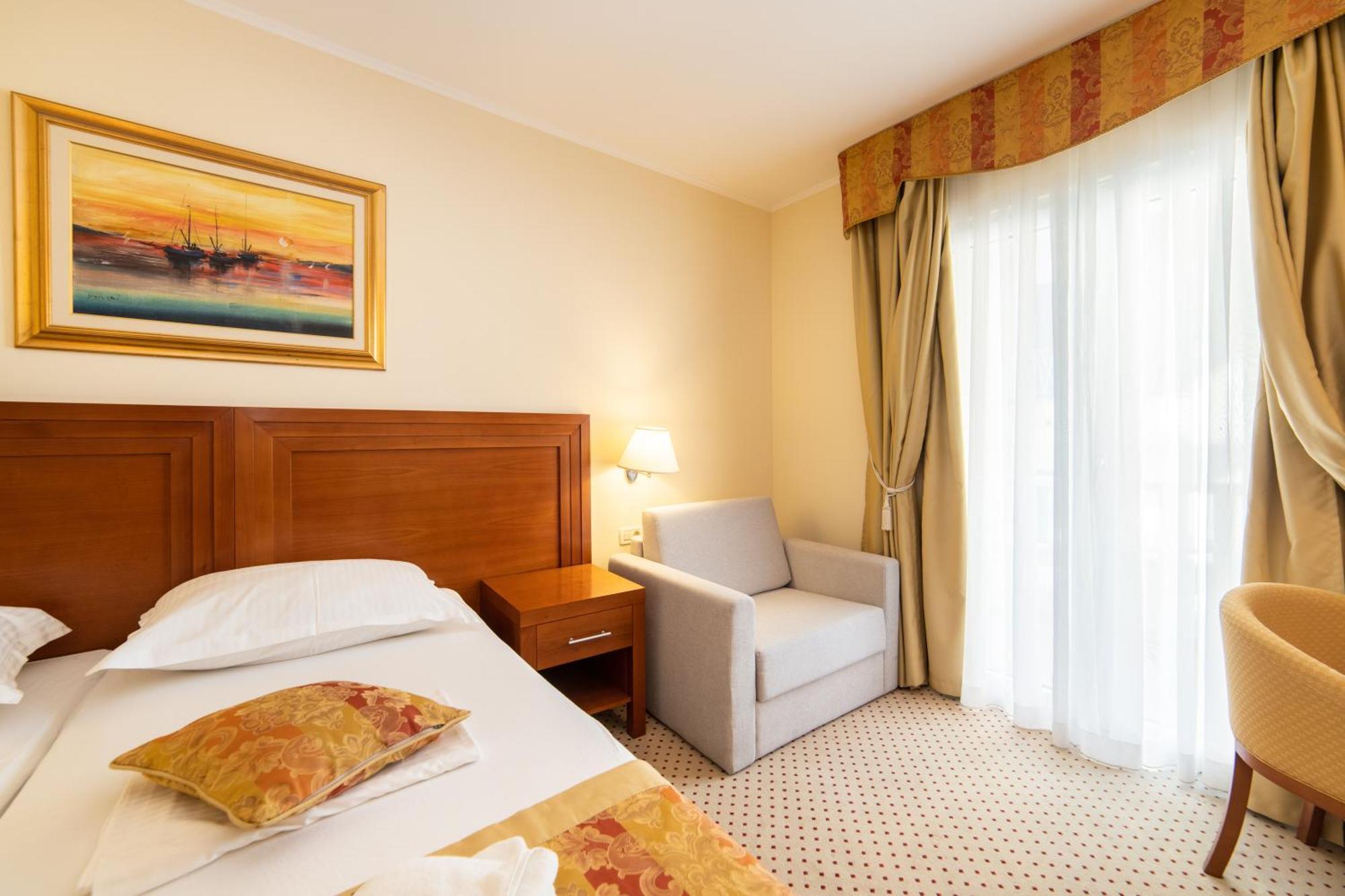 Hotel Bella Vista 드레베니크 외부 사진